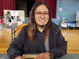Serbisyo: Grassroots contacts boost natural grass alternative business.