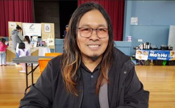 Serbisyo: Grassroots contacts boost natural grass alternative business.