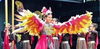 Festive fun at a Filipino ‘karnabal’ with dance, theatre, games, street food.