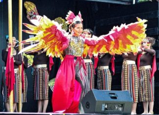 Festive fun at a Filipino ‘karnabal’ with dance, theatre, games, street food.